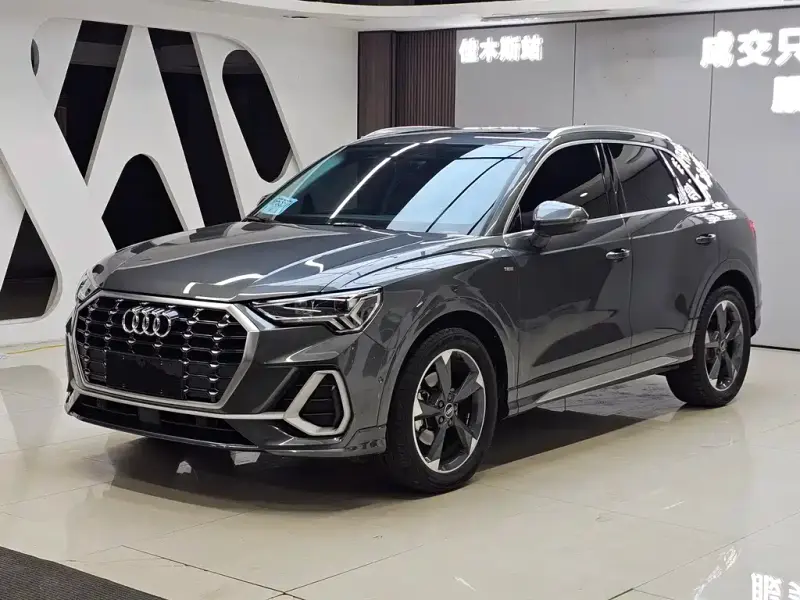 Audi Q3, 2022