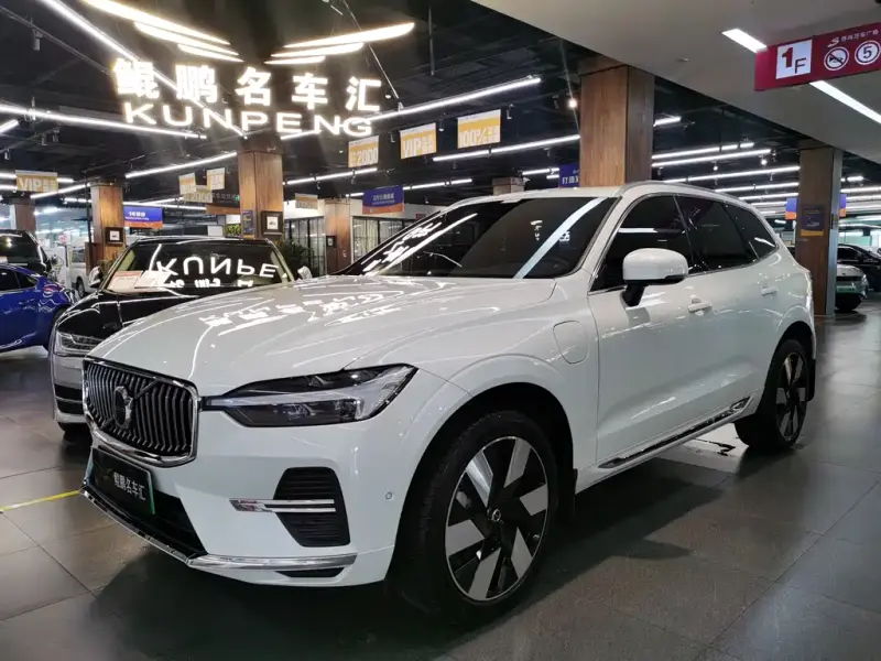 Volvo XC60 PHEV, 2024