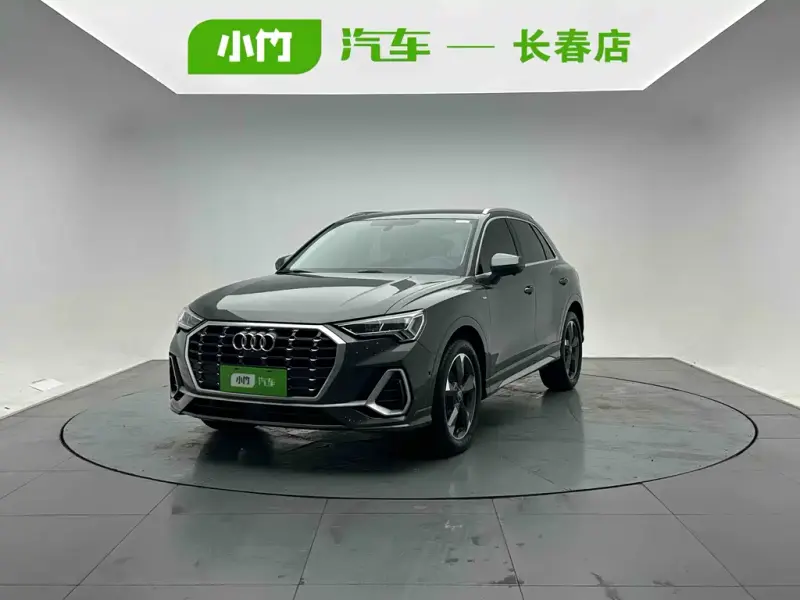 Audi Q3, 2022