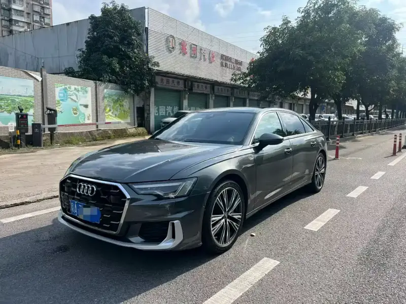 Audi A6L, 2021