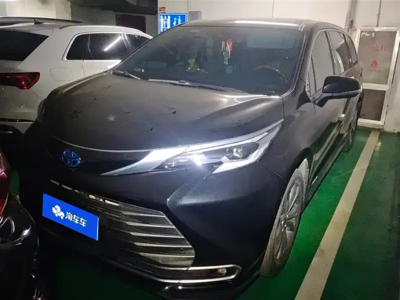Toyota Sienna, 2023
