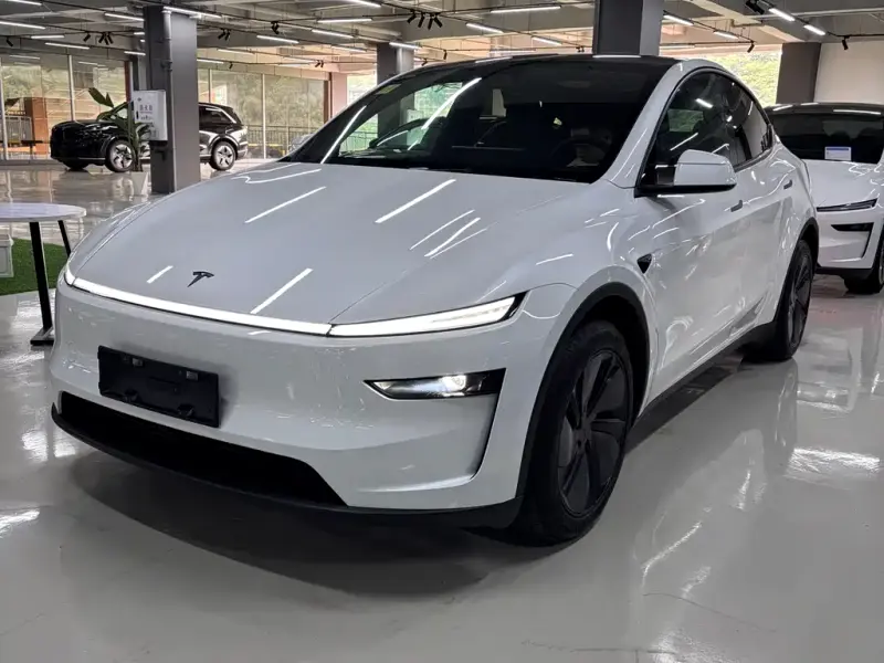Tesla Model Y, 2026