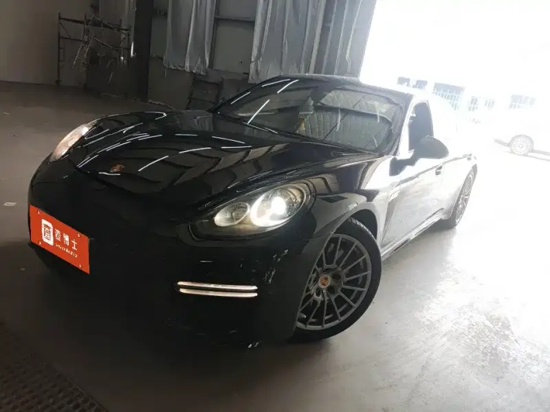 Porsche Panamera, 2015