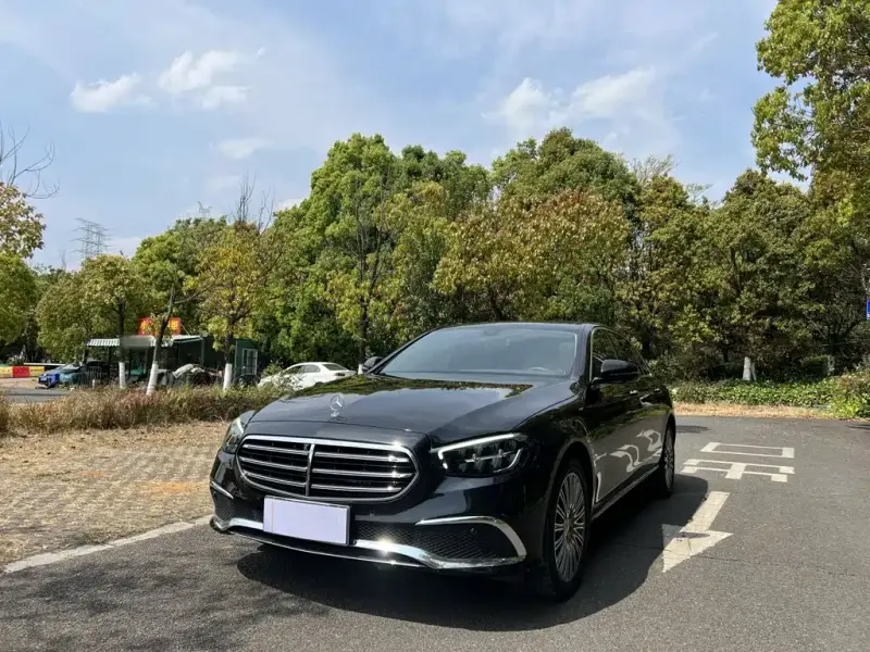 Mercedes-Benz E-Class, 2023