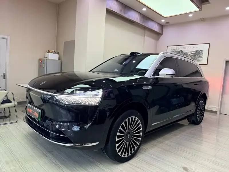 AITO M9, 2025