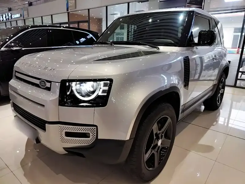 Land Rover Defender, 2023