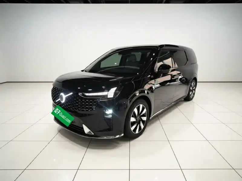 Volvo EM90, 2024
