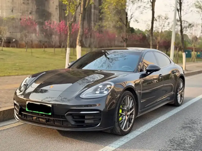 Porsche Panamera Hybrid, 2023