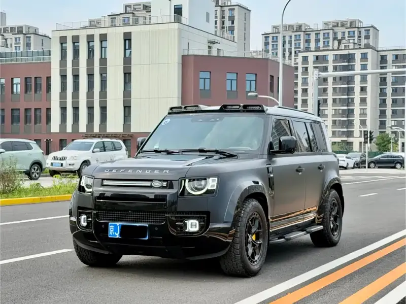 Land Rover Defender, 2025