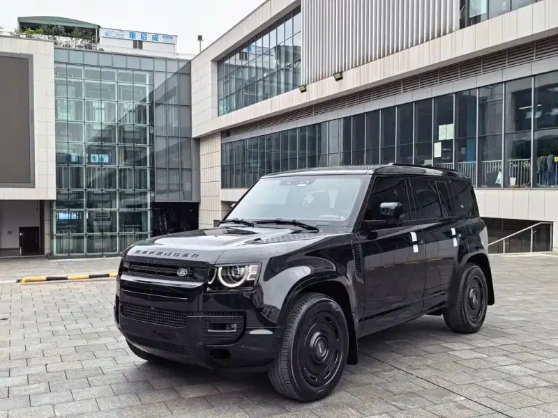 Land Rover Defender, 2024