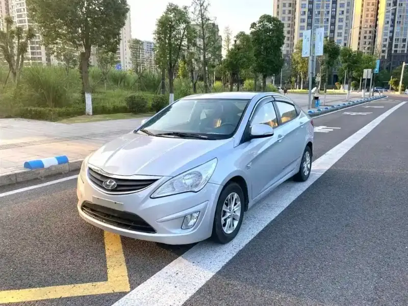 Hyundai Verna, 2013