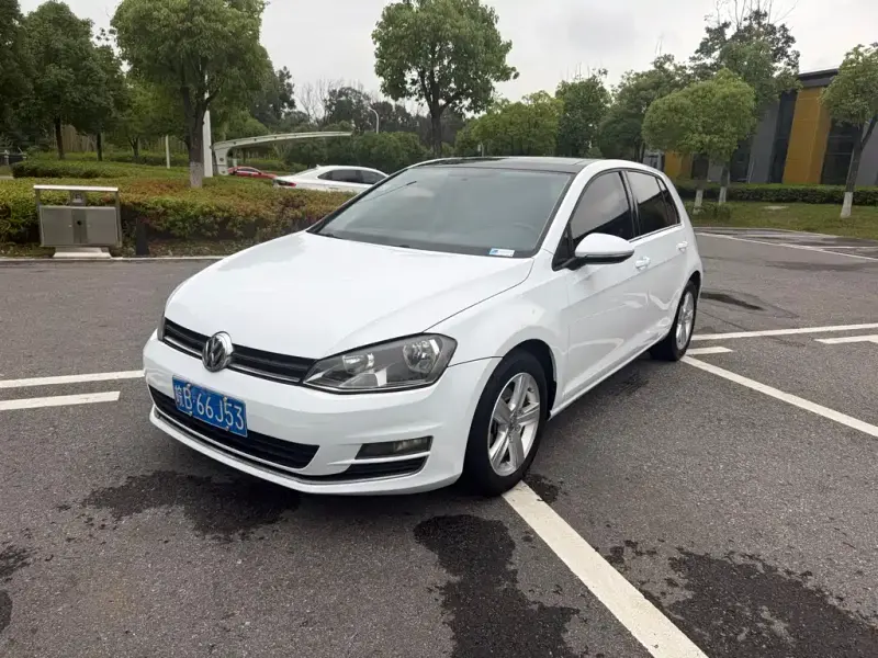 Volkswagen Golf, 2015