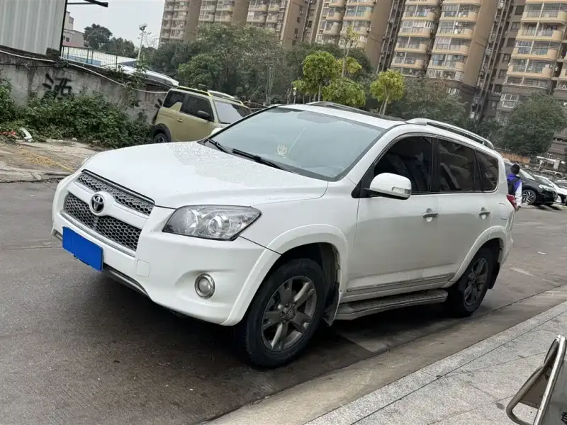 Toyota RAV4, 2012