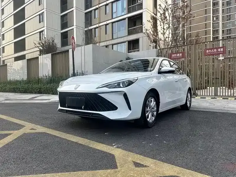 Roewe i5, 2025