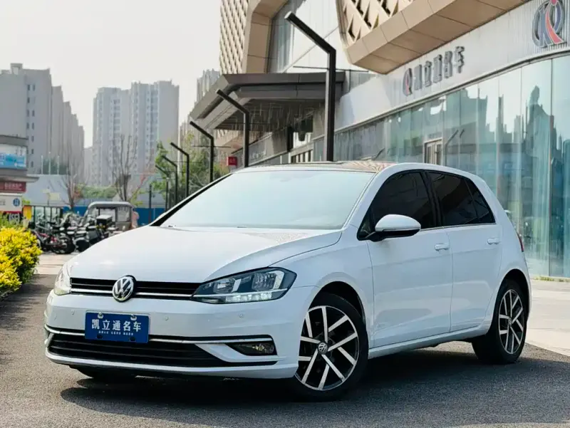 Volkswagen Golf, 2020