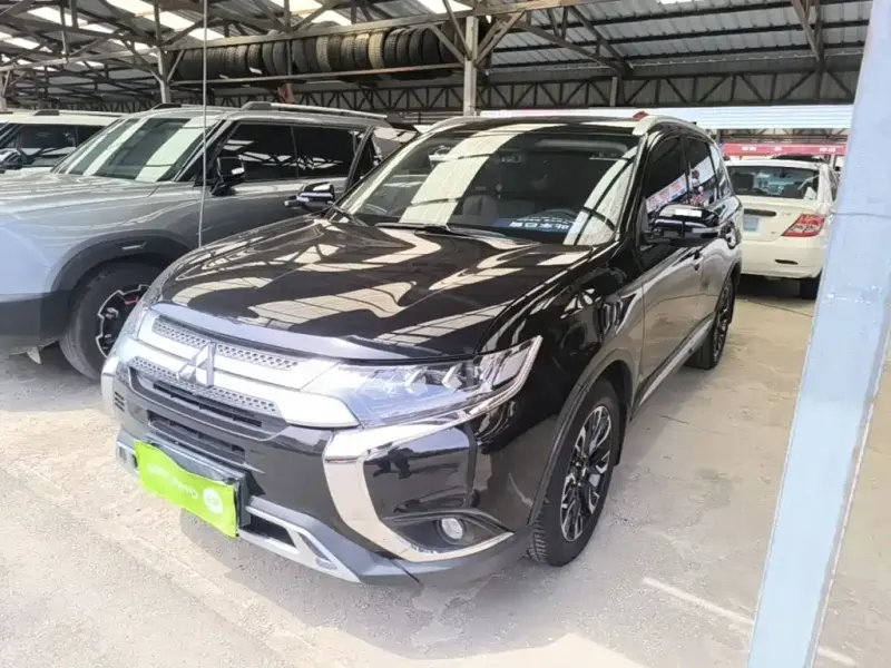 Mitsubishi Outlander, 2021