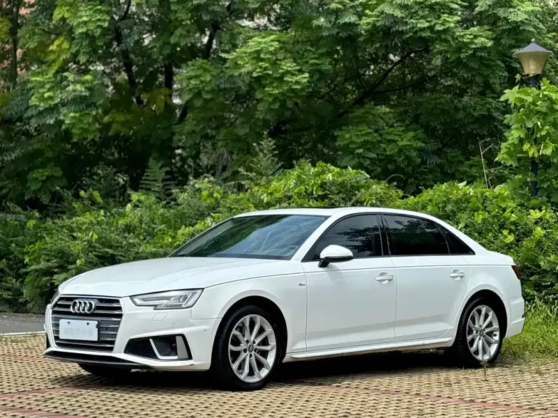 Audi A4L, 2019