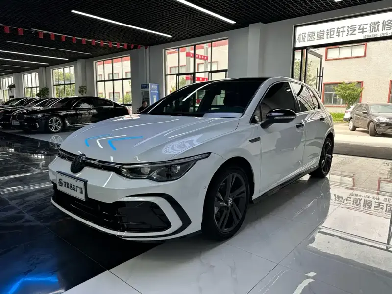 Volkswagen Golf, 2021