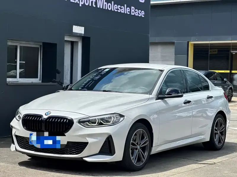 BMW 1 Series, 2022
