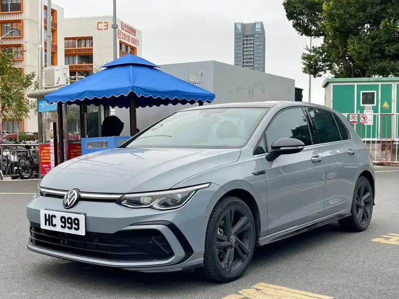 Volkswagen Golf, 2023