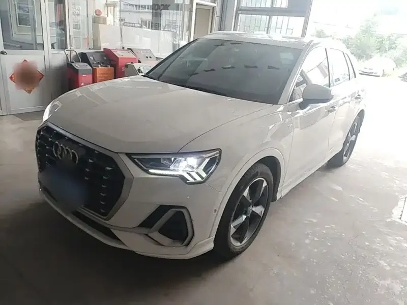 Audi Q3, 2021