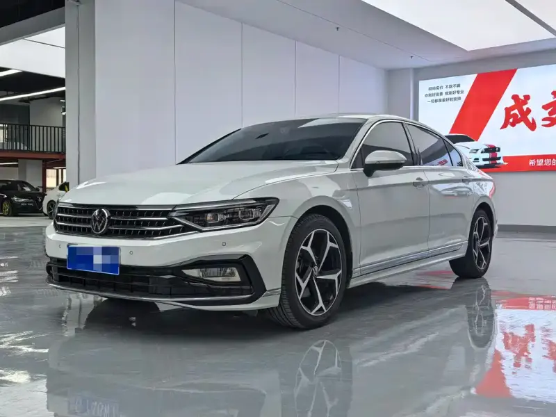 Volkswagen Magotan, 2023