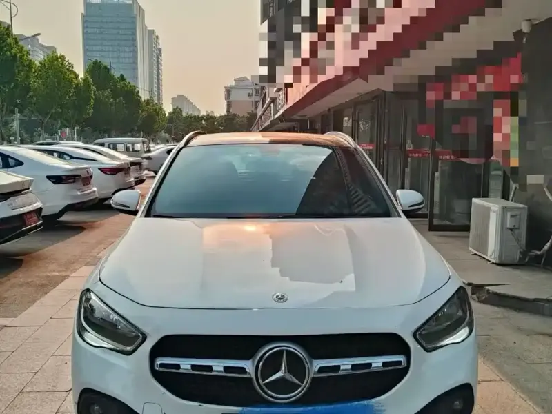 Mercedes-Benz GLA, 2021