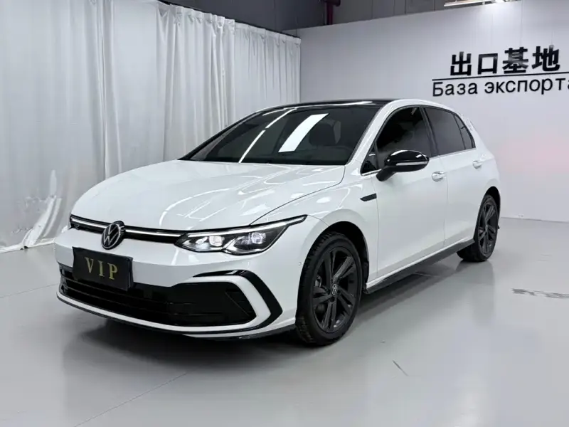Volkswagen Golf, 2022