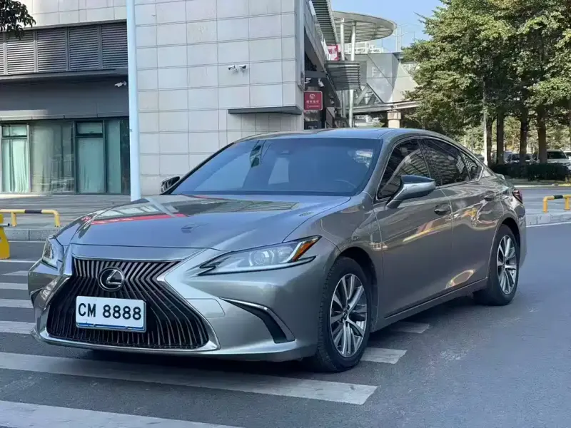 Lexus ES, 2019