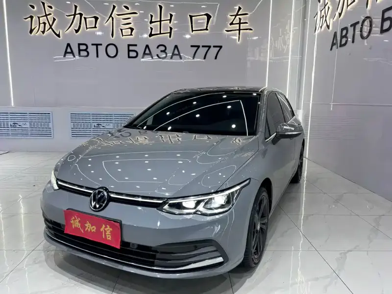 Volkswagen Golf, 2024