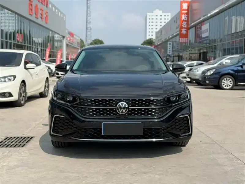 Volkswagen Passat, 2025