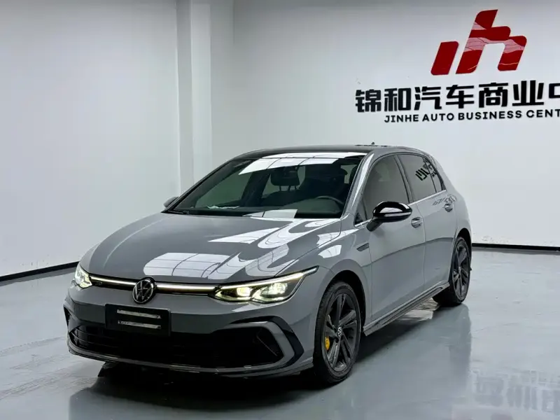 Volkswagen Golf, 2023