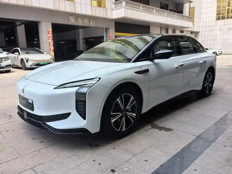 Hongqi EH7, 2026
