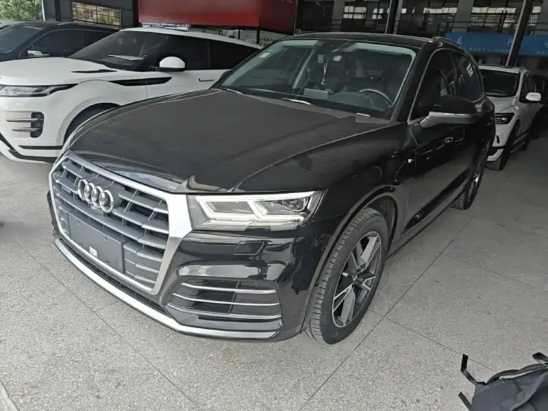 Audi Q5L, 2021