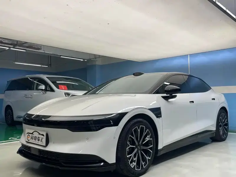Zeekr 007, 2025