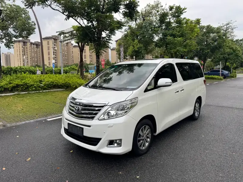 Toyota Alphard, 2013