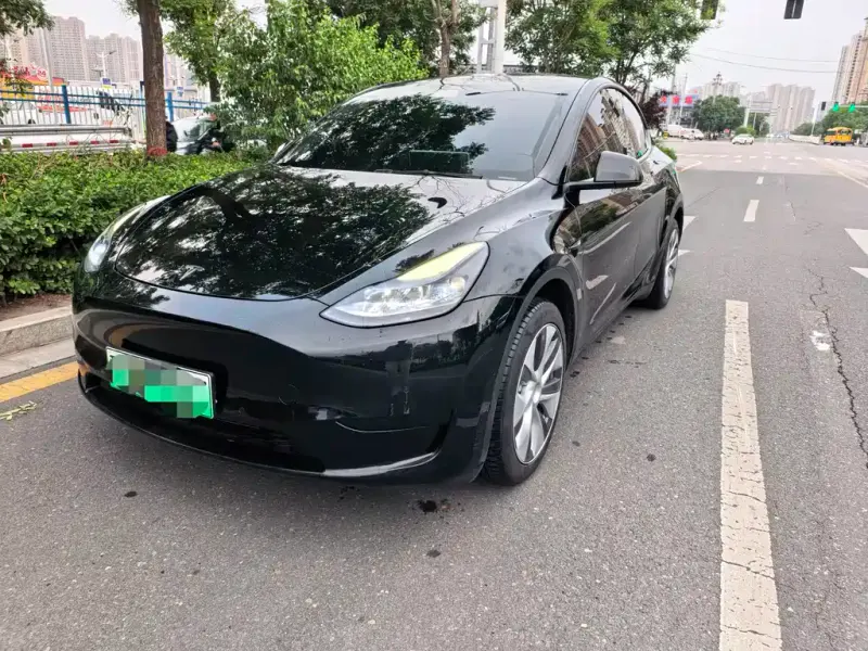 Tesla Model Y, 2023