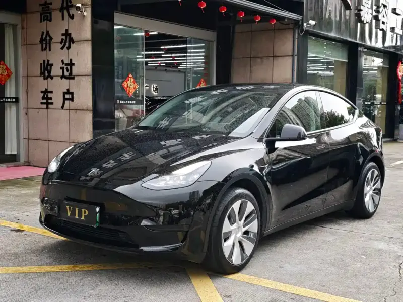 Tesla Model Y, 2023