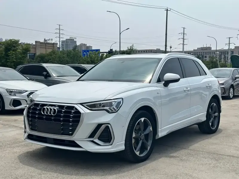 Audi Q3, 2022