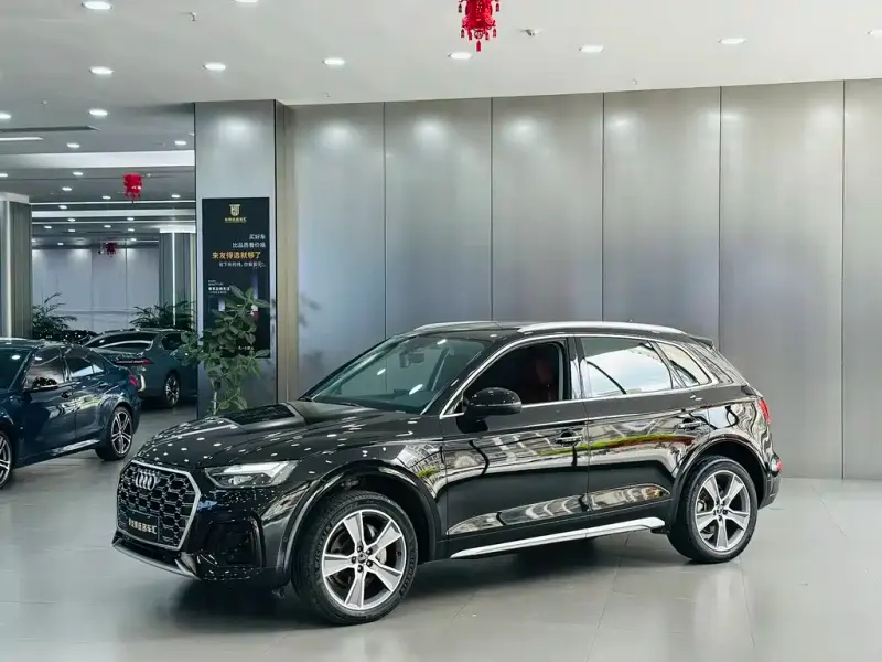 Audi Q5L, 2021