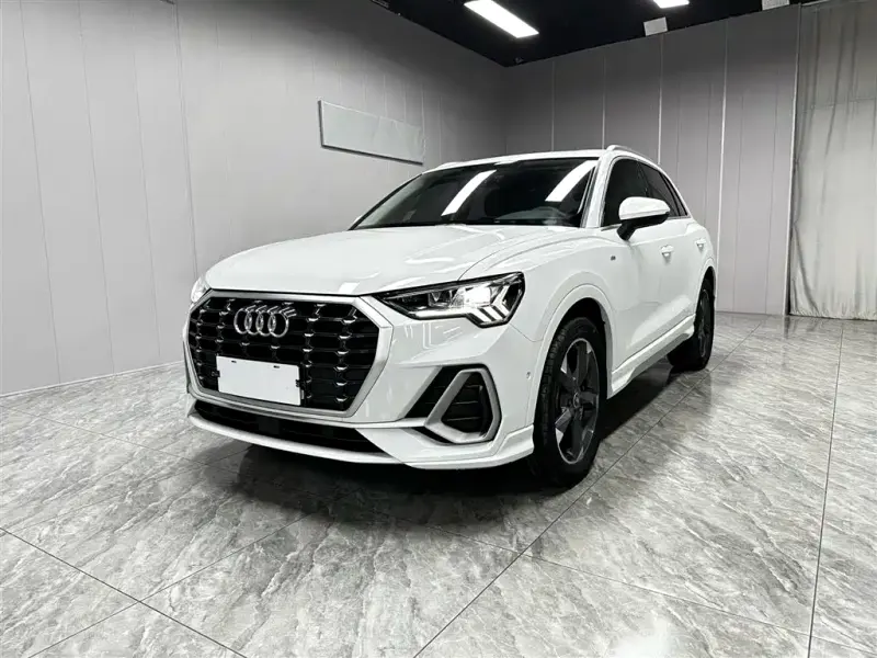 Audi Q3, 2023