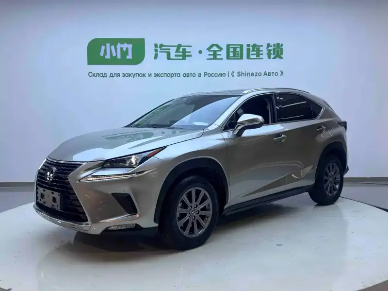 Lexus NX, 2020
