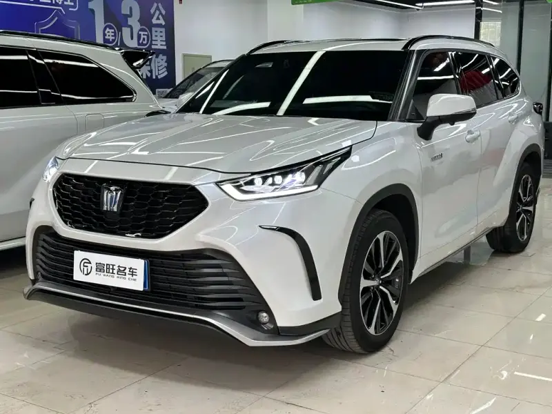 Toyota Crown Kluger, 2024