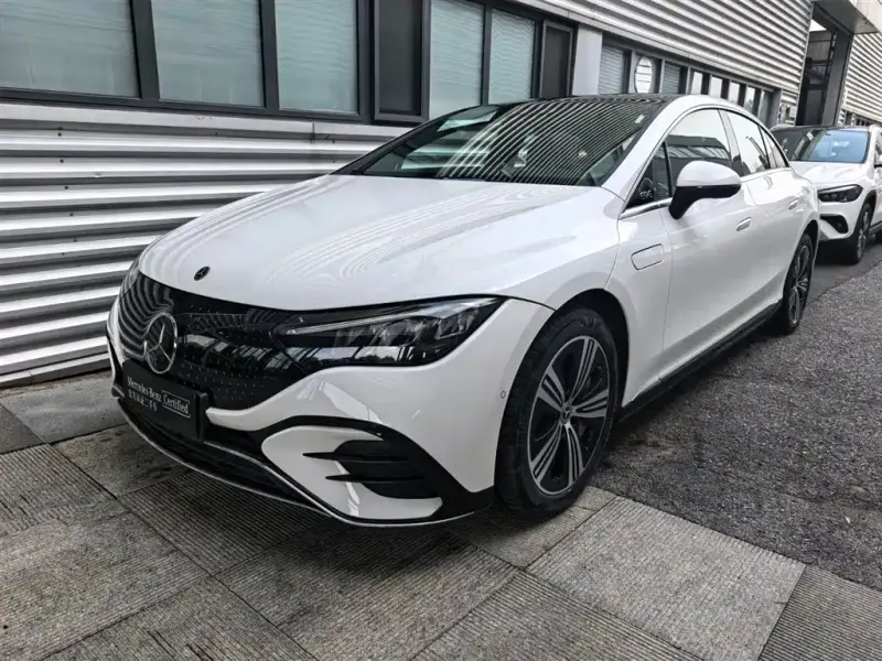 Mercedes-Benz EQE, 2025