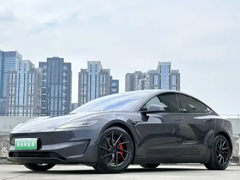 Tesla Model 3, 2025