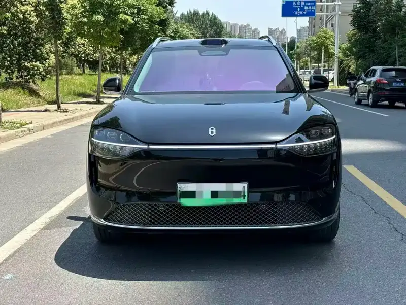 AITO M9, 2025