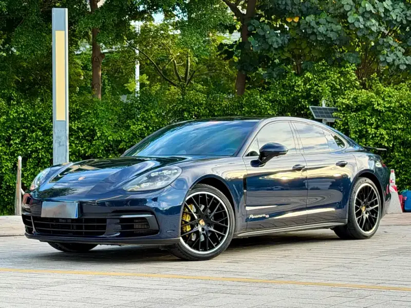 Porsche Panamera, 2020
