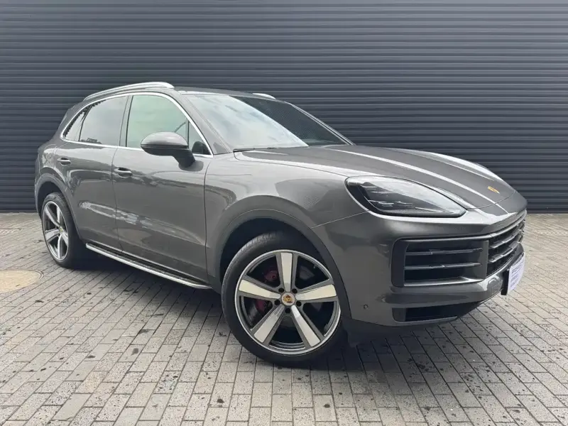 Porsche Cayenne, 2023