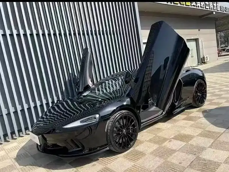 McLaren GT, 2021