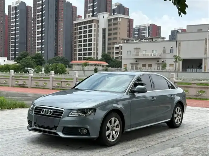 Audi A4L, 2012